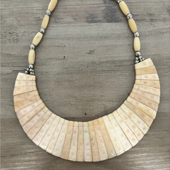 Vintage Pink Carved Statement Choker Necklace - Picture 9 of 9